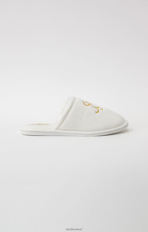 SikSilk Men White Slipper With Embroidered Logo XTFJ6 Footwear